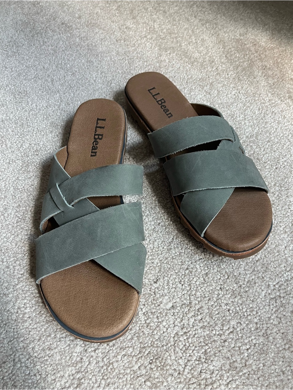 LL Bean Lakewashed Slides size 8